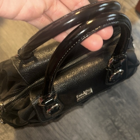 Coach Black Leather Satchel with Versatile Design - Picture 5 of 8